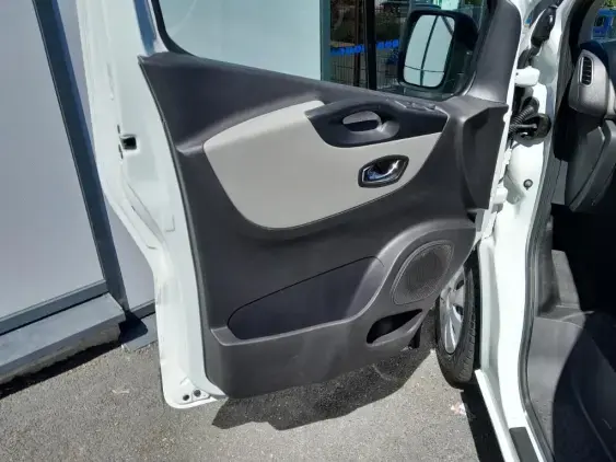 RENAULT TRAFIC III - voiture d'occasion - Photo 17