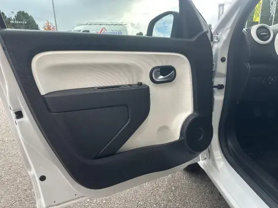 RENAULT TWINGO III - voiture d'occasion - Photo 16