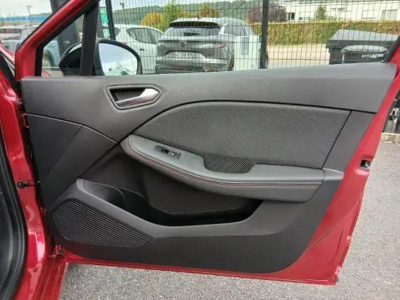 RENAULT CLIO V - voiture d'occasion - Photo 17