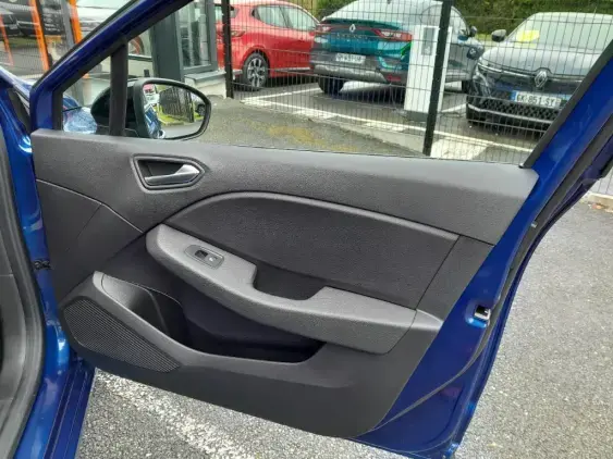 RENAULT CLIO V - voiture d'occasion - Photo 18