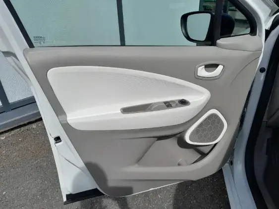 RENAULT ZOE - voiture d'occasion - Photo 17