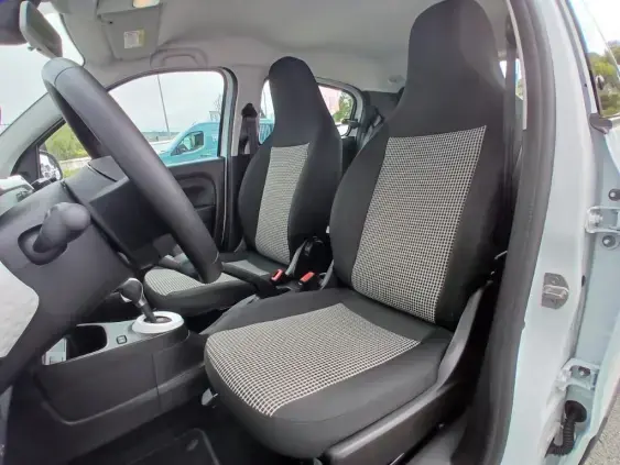 RENAULT TWINGO ELECTRIQUE III - voiture d'occasion - Photo 15