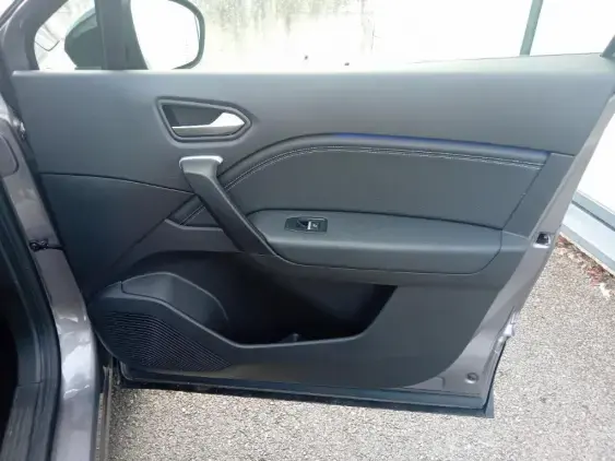 RENAULT CAPTUR II - voiture d'occasion - Photo 19