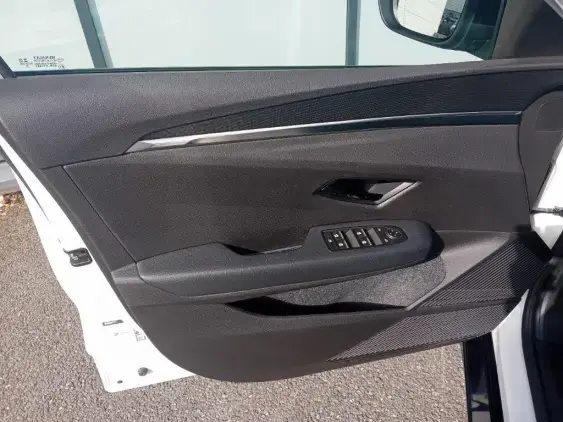 RENAULT MEGANE V - voiture d'occasion - Photo 18