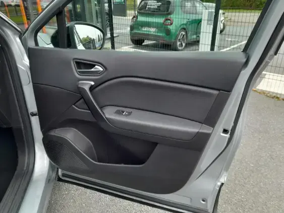 RENAULT CAPTUR II - voiture d'occasion - Photo 18