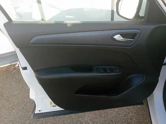 RENAULT ARKANA - voiture d'occasion - Photo 18