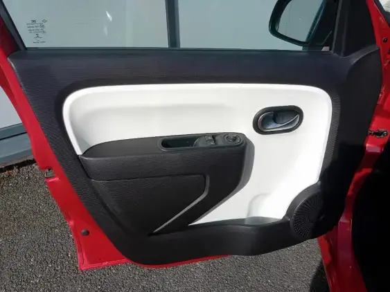 RENAULT TWINGO III - voiture d'occasion - Photo 17