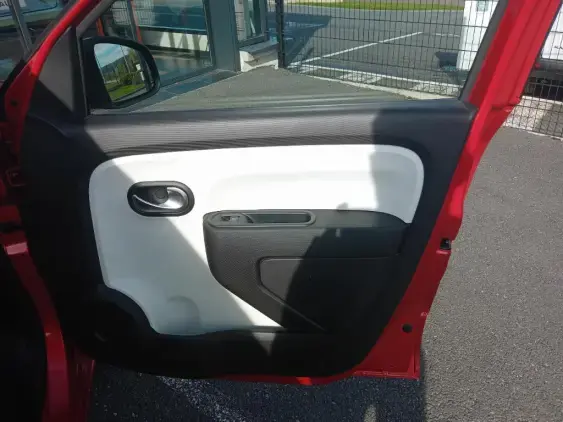 RENAULT TWINGO III - voiture d'occasion - Photo 18