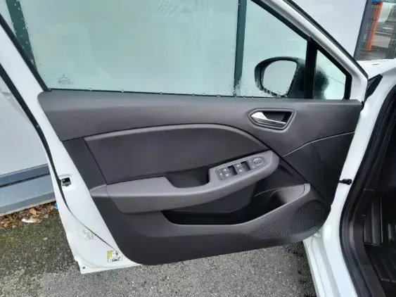 RENAULT CLIO V - voiture d'occasion - Photo 17