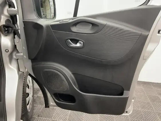 RENAULT TRAFIC FG III - voiture d'occasion - Photo 20