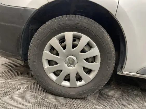 RENAULT TRAFIC FG III - voiture d'occasion - Photo 23