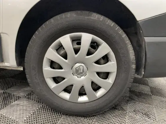 RENAULT TRAFIC FG III - voiture d'occasion - Photo 24