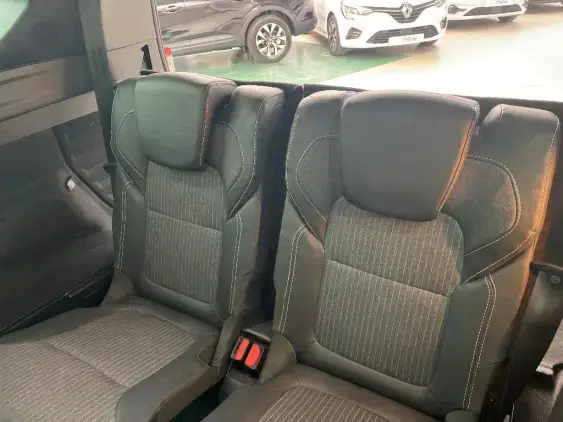 RENAULT SCENIC IV - voiture d'occasion - Photo 17