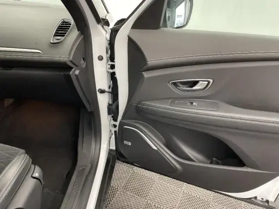 RENAULT SCENIC IV - voiture d'occasion - Photo 20