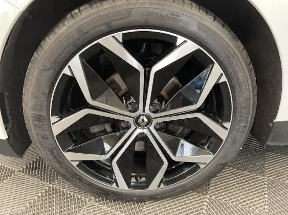 RENAULT SCENIC IV - voiture d'occasion - Photo 22