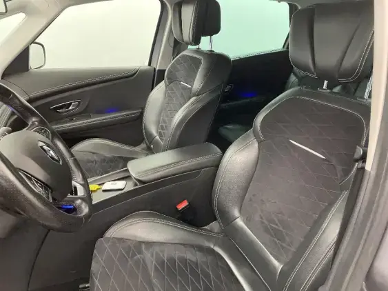 RENAULT SCENIC IV - voiture d'occasion - Photo 18