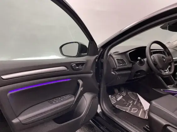 RENAULT MEGANE IV - voiture d'occasion - Photo 19