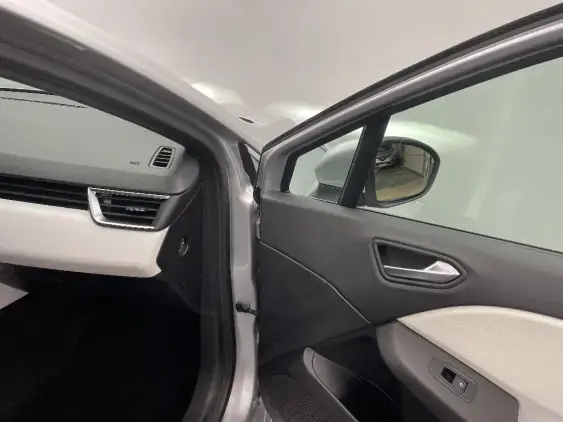 RENAULT CLIO V - voiture d'occasion - Photo 20