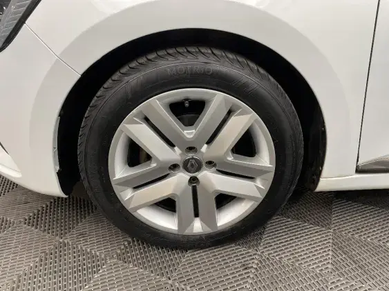 RENAULT CLIO V - voiture d'occasion - Photo 23