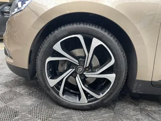 RENAULT SCENIC IV - voiture d'occasion - Photo 23