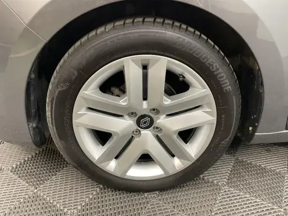 RENAULT CLIO V - voiture d'occasion - Photo 23