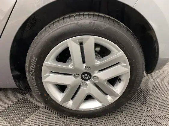 RENAULT CLIO V - voiture d'occasion - Photo 24