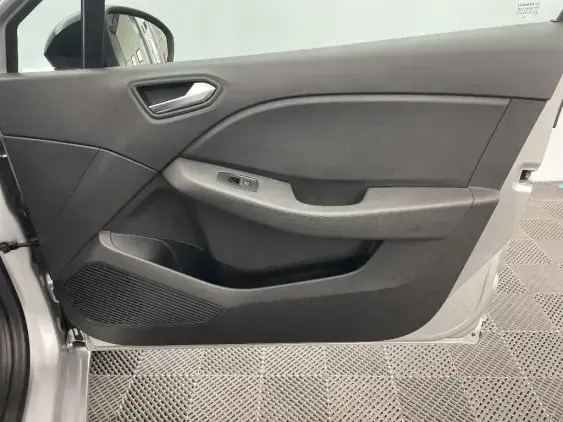 RENAULT CLIO V - voiture d'occasion - Photo 20