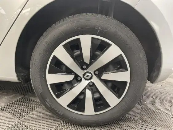 RENAULT CLIO V - voiture d'occasion - Photo 24