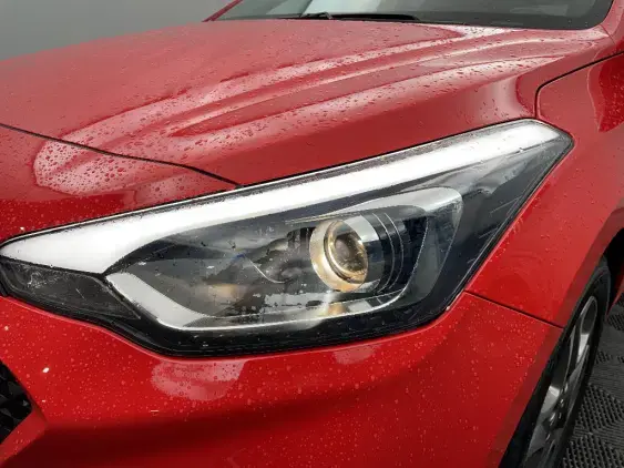 HYUNDAI i20 II - voiture d'occasion - Photo 21