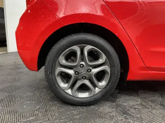 HYUNDAI i20 II - voiture d'occasion - Photo 24