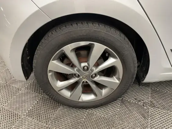 HYUNDAI i20 II - voiture d'occasion - Photo 25