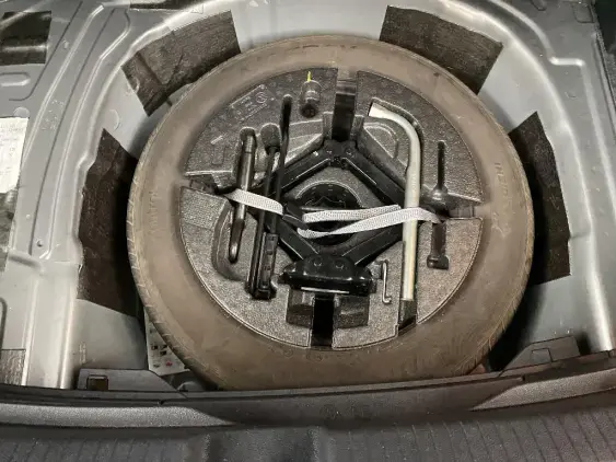 VOLKSWAGEN POLO VI - voiture d'occasion - Photo 17