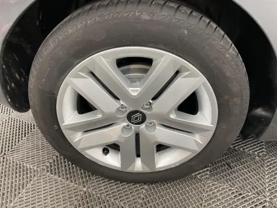 RENAULT CLIO V - voiture d'occasion - Photo 25