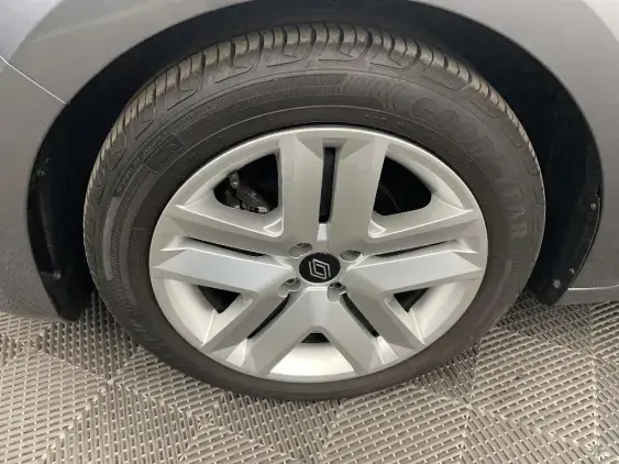 RENAULT CLIO V - voiture d'occasion - Photo 23