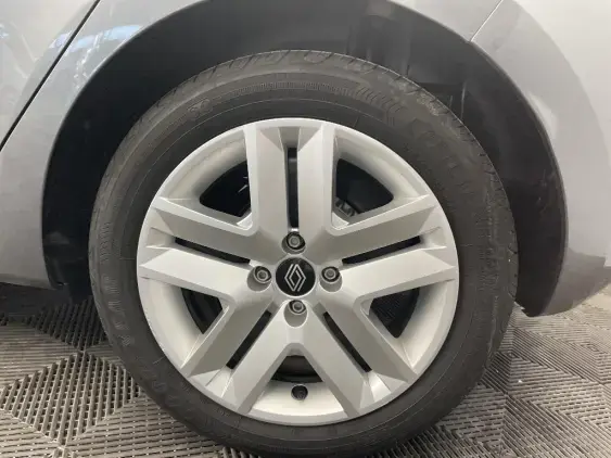 RENAULT CLIO V - voiture d'occasion - Photo 24