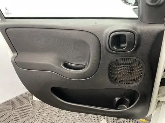 FIAT PANDA III - voiture d'occasion - Photo 19