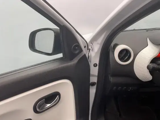 RENAULT TWINGO III - voiture d'occasion - Photo 19