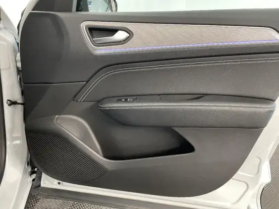 RENAULT ARKANA - voiture d'occasion - Photo 20