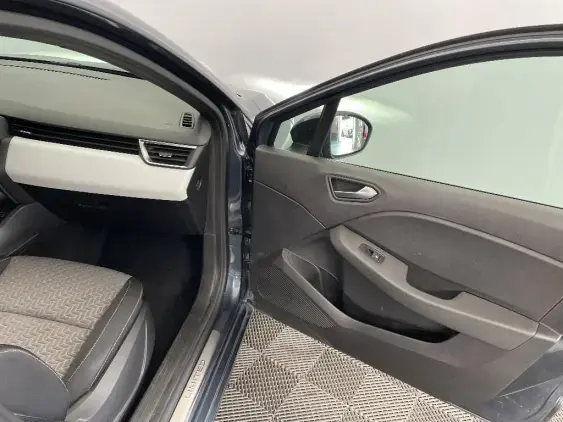 RENAULT CLIO V - voiture d'occasion - Photo 20