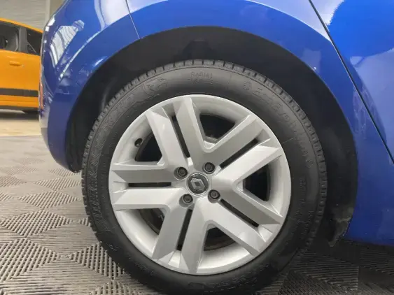 RENAULT CLIO V - voiture d'occasion - Photo 25