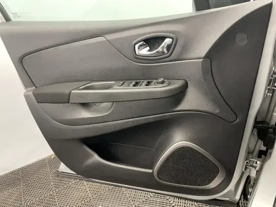 RENAULT CAPTUR - voiture d'occasion - Photo 19