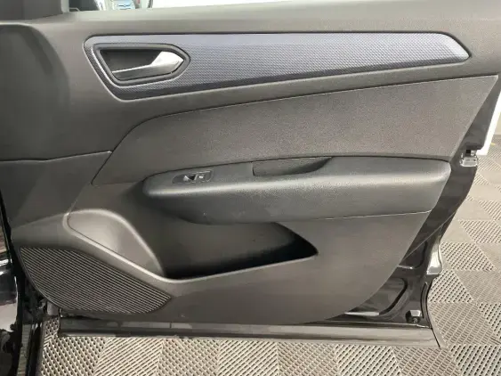 RENAULT ARKANA - voiture d'occasion - Photo 20