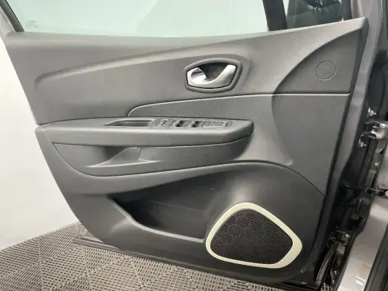 RENAULT CAPTUR - voiture d'occasion - Photo 19