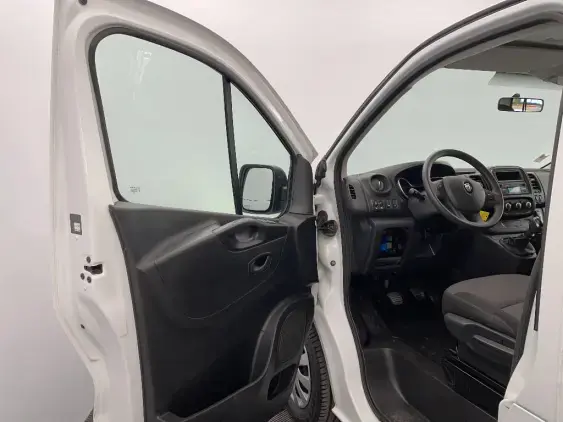 RENAULT TRAFIC NAVETTE III - voiture d'occasion - Photo 19