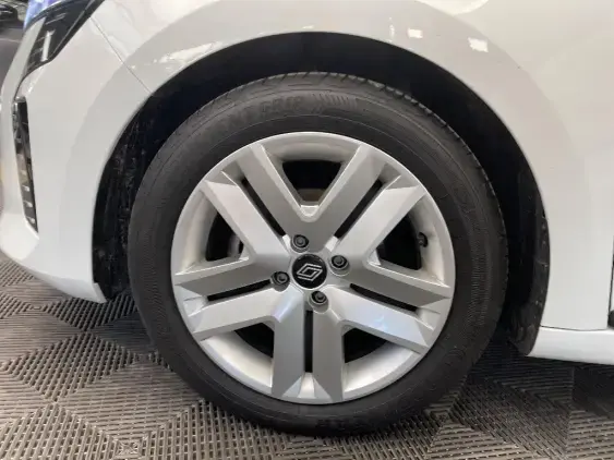 RENAULT CLIO V - voiture d'occasion - Photo 23