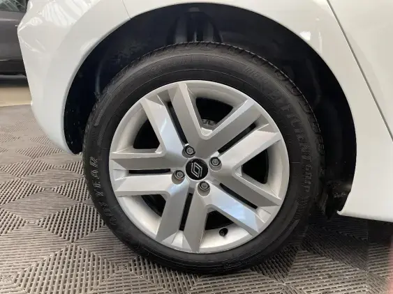 RENAULT CLIO V - voiture d'occasion - Photo 25