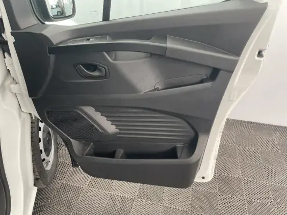 RENAULT TRAFIC FG III - voiture d'occasion - Photo 20