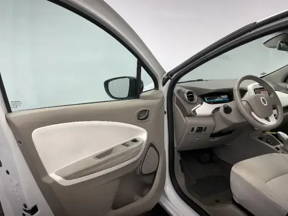 RENAULT ZOE - voiture d'occasion - Photo 19