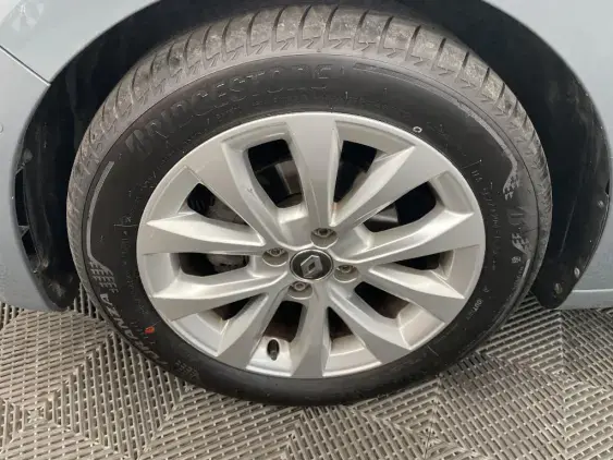 RENAULT CLIO V - voiture d'occasion - Photo 23