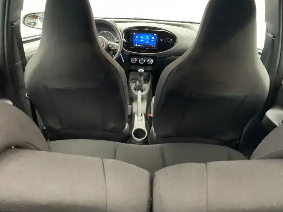 TOYOTA AYGO X - voiture d'occasion - Photo 16